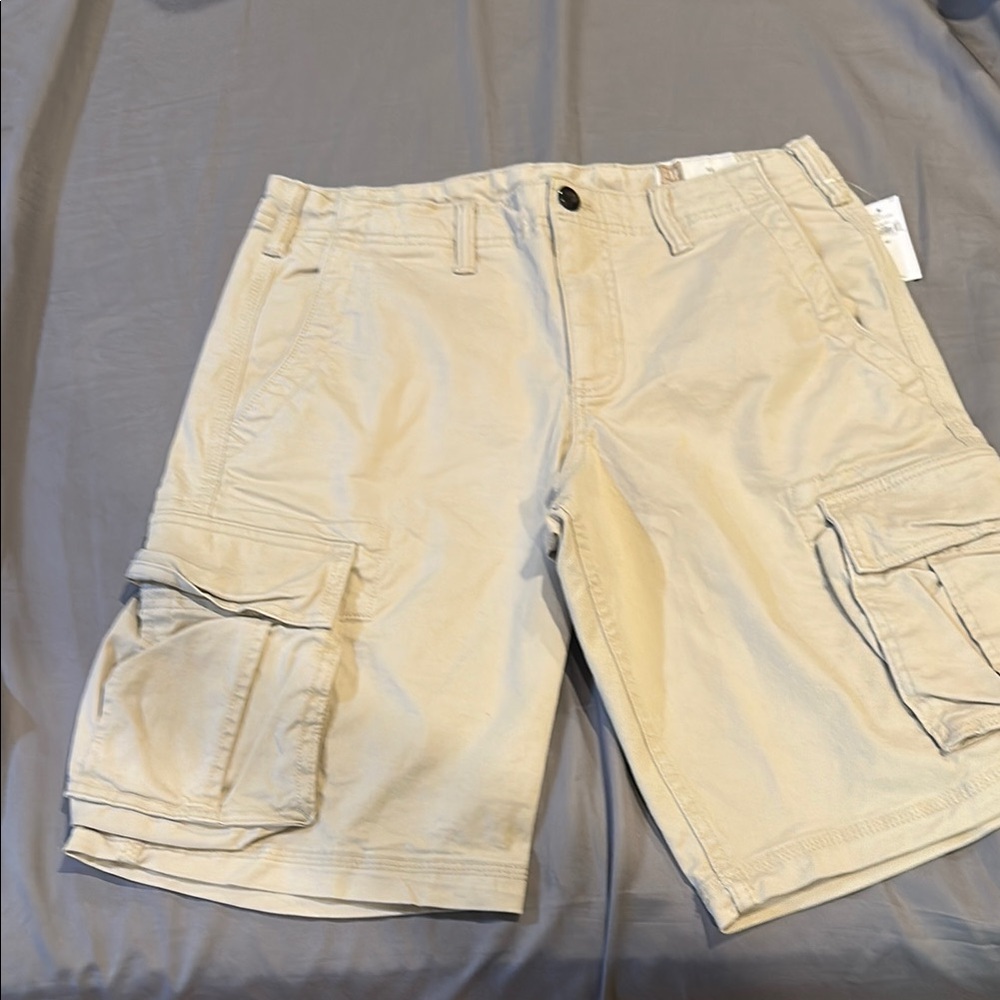 Men's Tan Cargo Shorts
